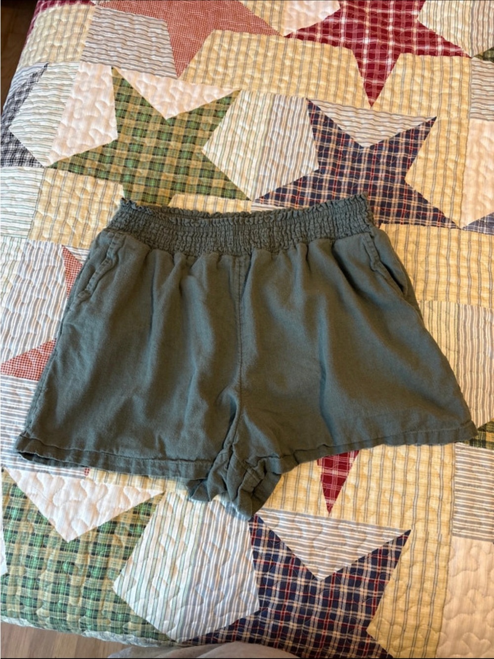 Universal Thread Olive Green Smocked Waist Shorts